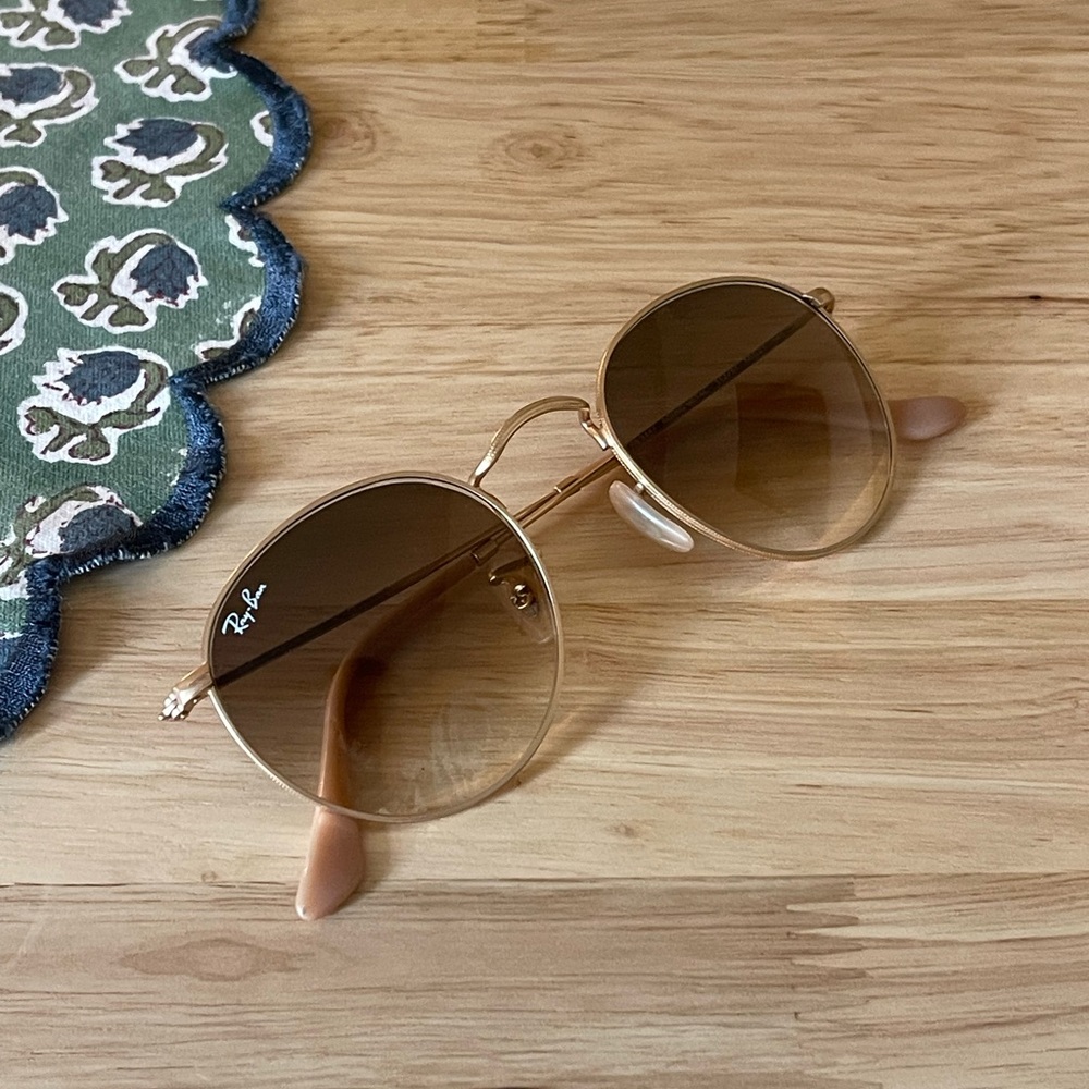 Ray-Ban Round Metal Sunglasses
